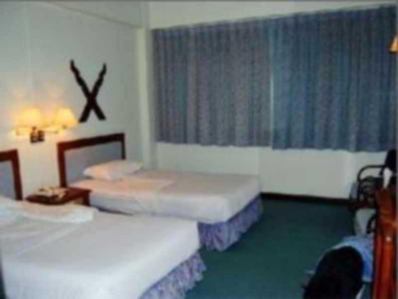 Maeyom Palace Hotel Phrae Exterior foto